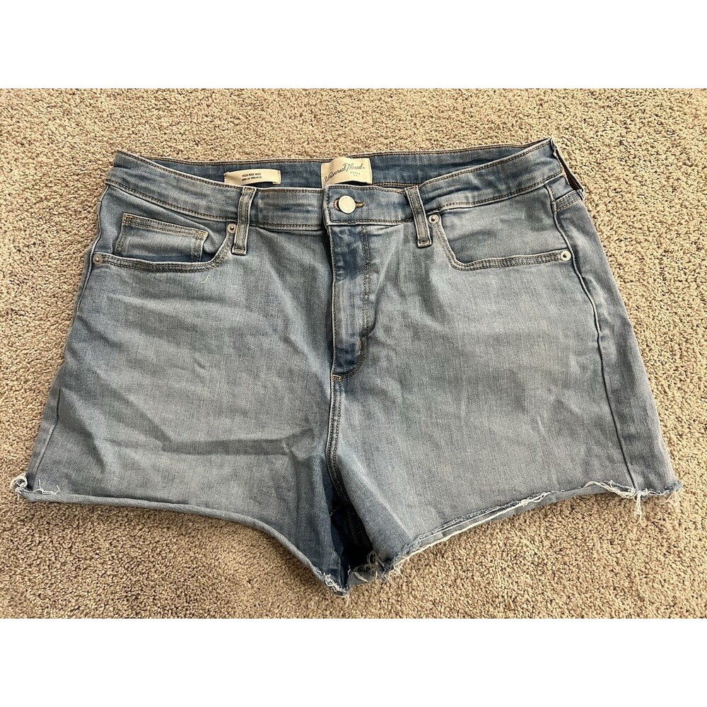Universal Thread High-Rise Midi Jean Shorts - Size 16